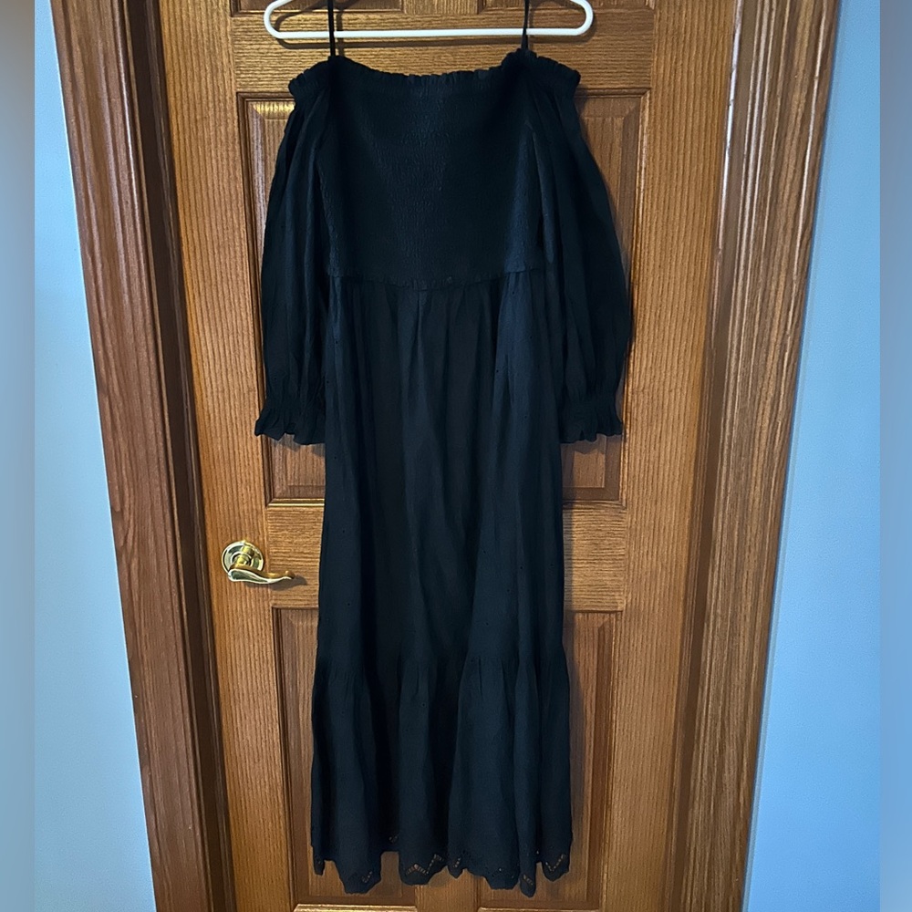 Arlynn Off The Shoulder Dress - Picture 6 of 6